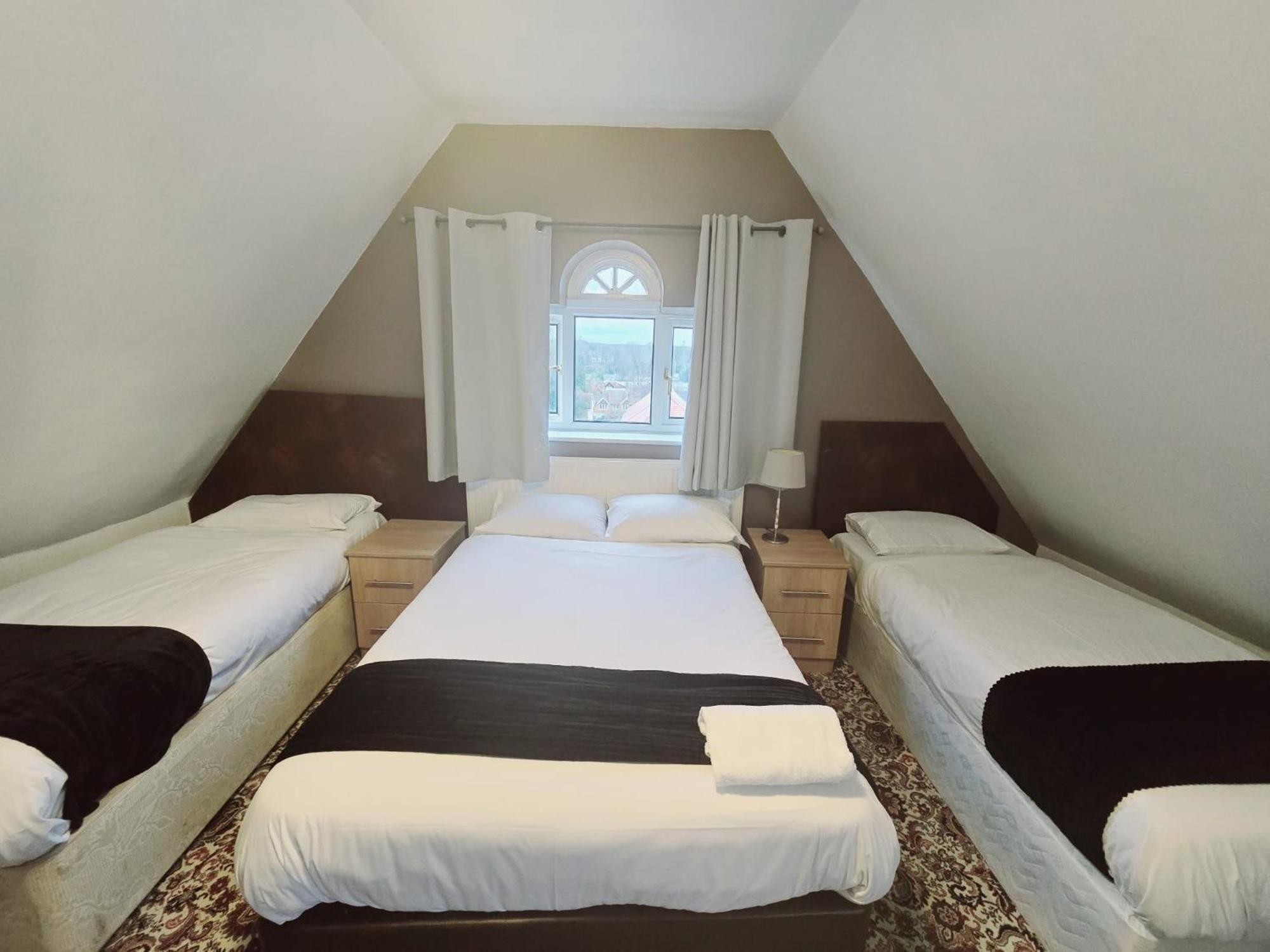 Kingswood Hotel ميدينهيد المظهر الخارجي الصورة
