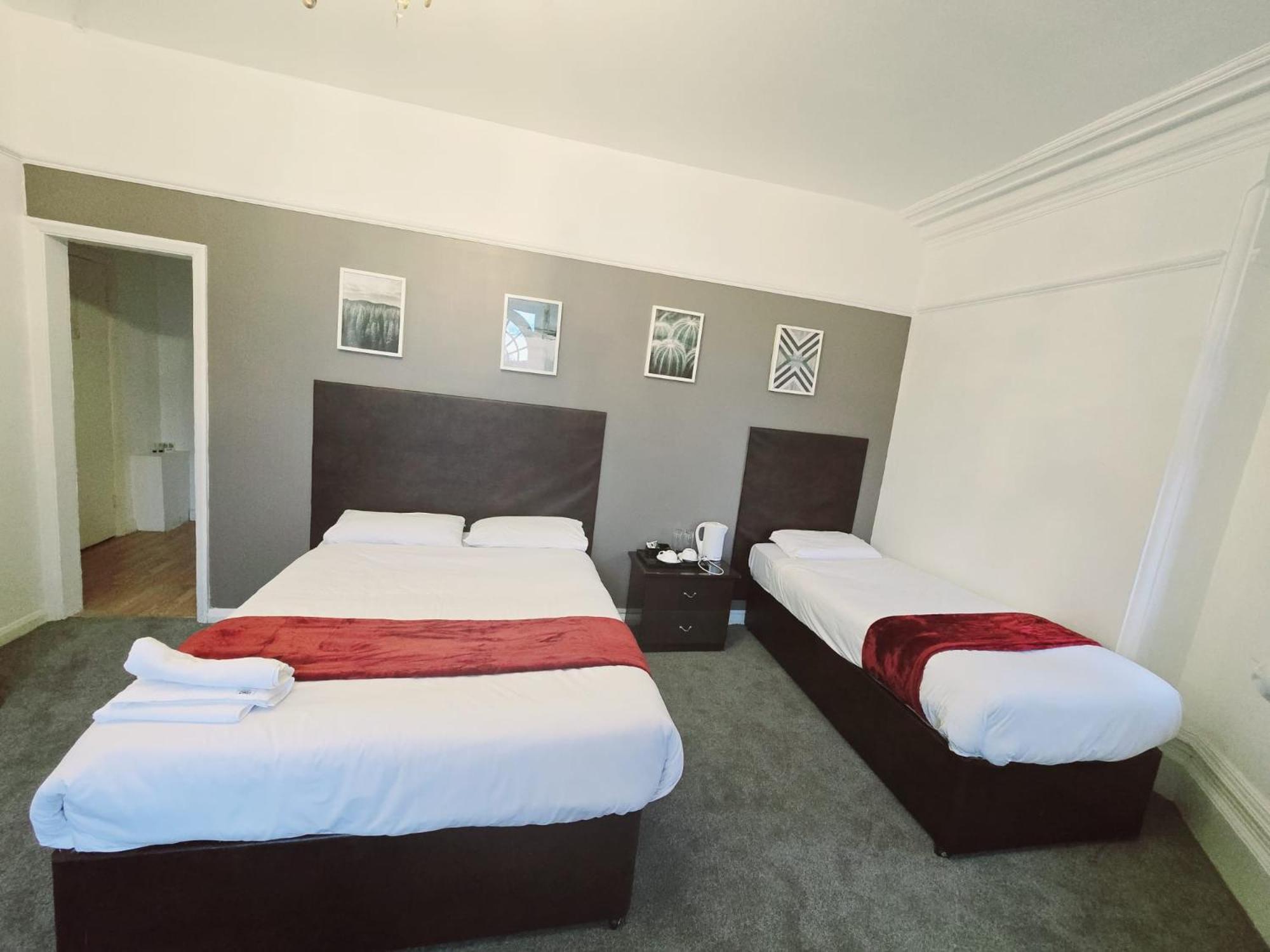 Kingswood Hotel ميدينهيد المظهر الخارجي الصورة
