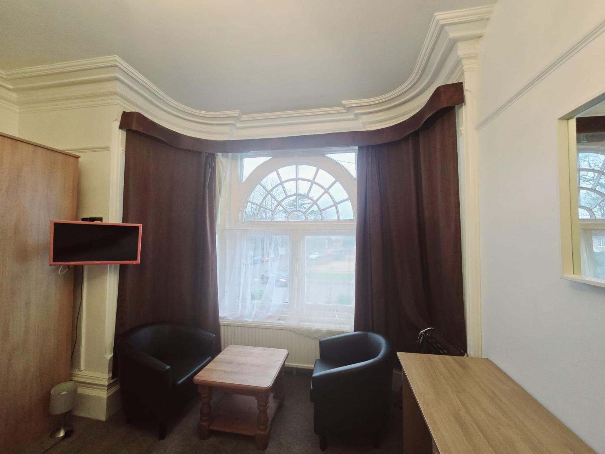 Kingswood Hotel ميدينهيد المظهر الخارجي الصورة